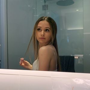 Meet your Posher, Simone